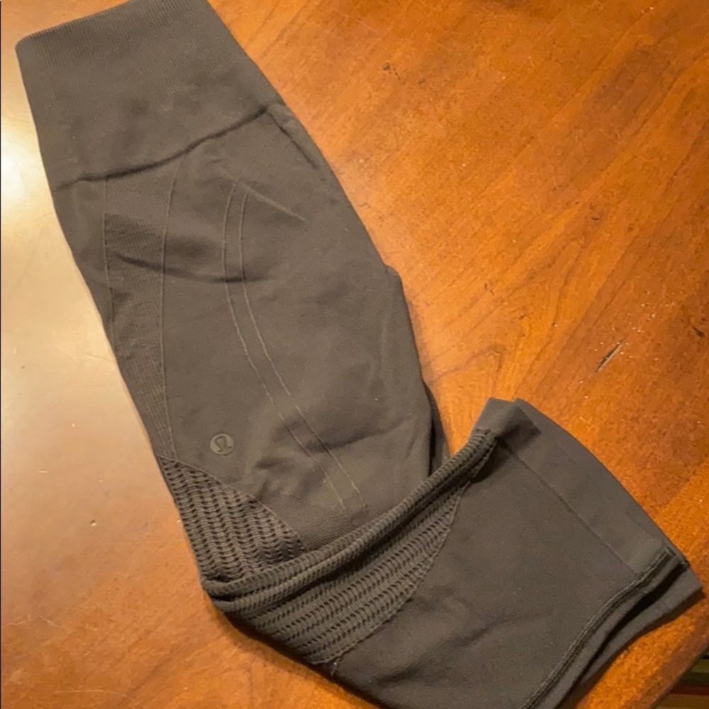 Lululemon Yoga Capri pants